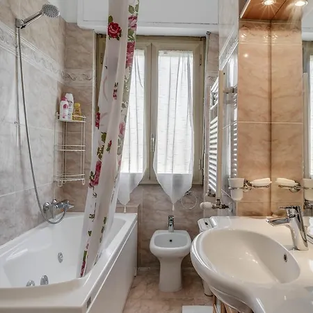 Apartment Amazing Chic In The Full Centre Of